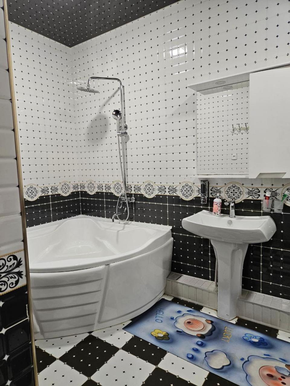 Apartment Bonushka Samarkand Esterno foto